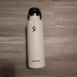 White Hydro Flask screw top water bottle - 21oz